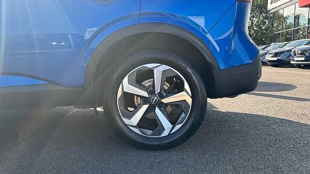 Nissan Qashqai 1.3 DiG-T MH N-Connecta 5dr