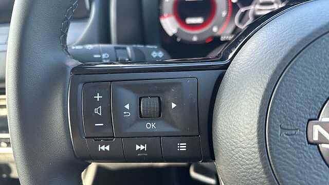 Nissan Qashqai 1.3 DiG-T MH N-Connecta 5dr