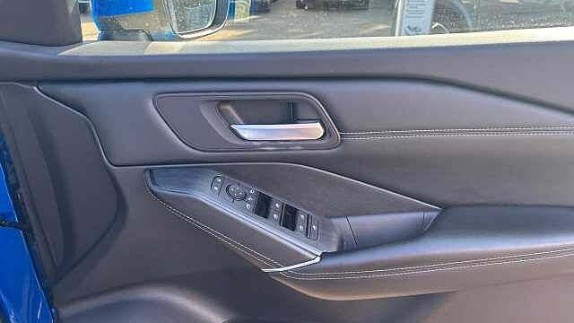 Nissan Qashqai 1.3 DiG-T MH N-Connecta 5dr