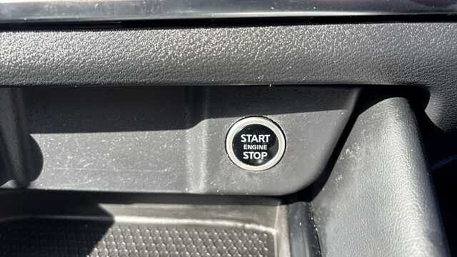 Nissan Qashqai 1.3 DiG-T MH N-Connecta 5dr