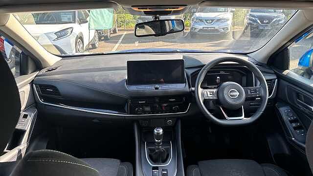 Nissan Qashqai 1.3 DiG-T MH N-Connecta 5dr