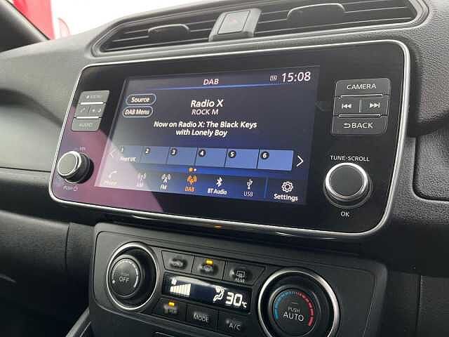 Nissan LEAF 39kWh Acenta Hatchback 5dr Electric Auto (150 ps)