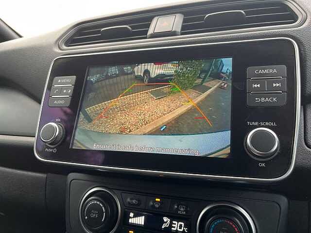 Nissan LEAF 39kWh Acenta Hatchback 5dr Electric Auto (150 ps)