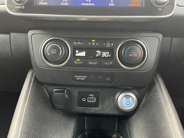 Nissan LEAF 39kWh Acenta Hatchback 5dr Electric Auto (150 ps)