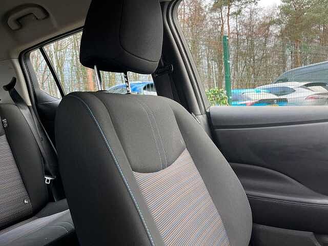 Nissan LEAF 39kWh Acenta Hatchback 5dr Electric Auto (150 ps)