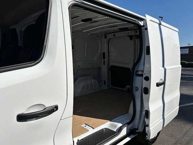 Nissan Primastar 2.0 dCi 30 Tekna Panel Van 5dr Diesel Manual L2 H1 Euro 6 (s/s) (130 ps)