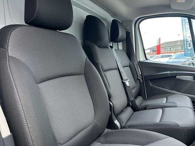 Nissan Primastar 2.0 dCi 30 Acenta L2 H1 Euro 6 (s/s) 5dr