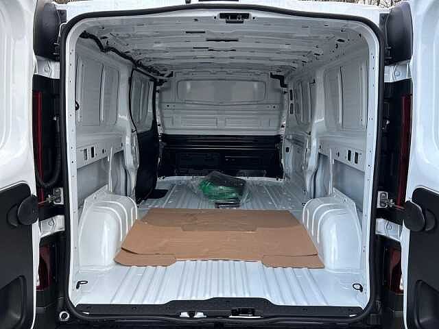 Nissan Primastar 2.0 dCi 30 Acenta L2 H1 Euro 6 (s/s) 5dr