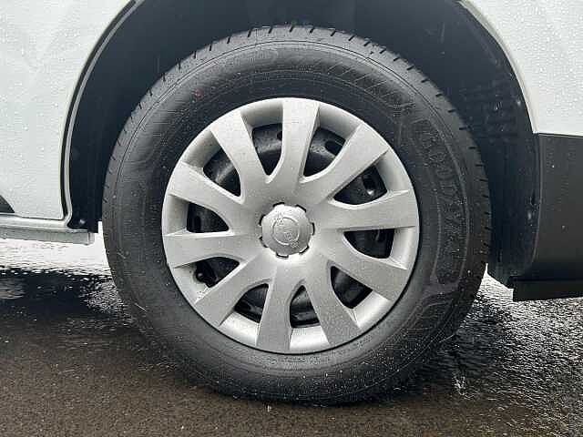 Nissan Primastar 2.0 dCi 30 Acenta L2 H1 Euro 6 (s/s) 5dr