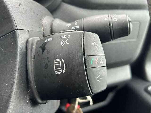 Nissan Interstar 2.3 dCi 28 Tekna Panel Van 4dr Diesel Manual FWD L1 Euro 6 (110 ps)