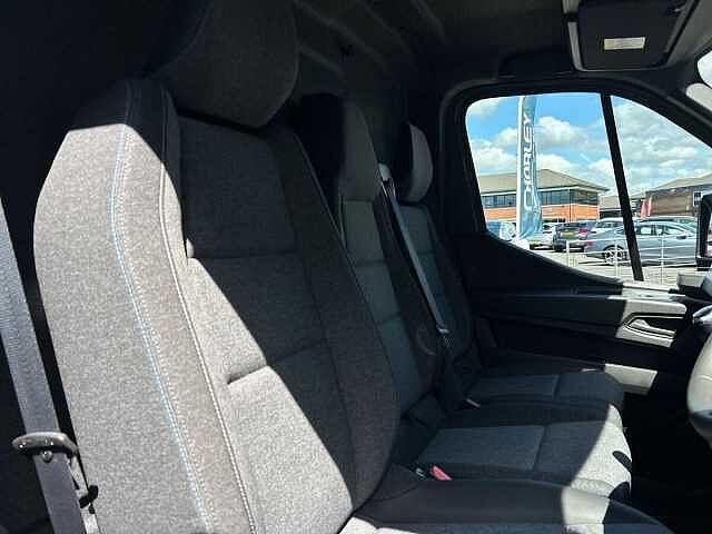 Nissan Interstar 2.0 dCi 35 Tekna Panel Van 4dr Diesel Manual L2 H2 Euro 6 (s/s) (130 ps)