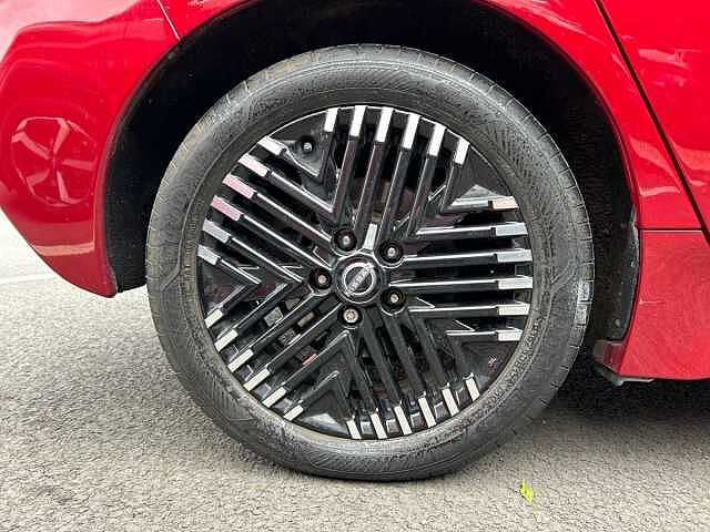 Nissan LEAF 39kWh N-Connecta Hatchback 5dr Electric Auto (150 ps)
