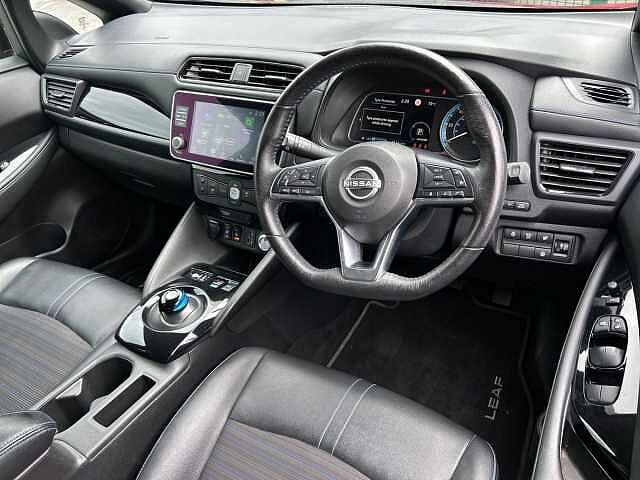 Nissan LEAF 39kWh N-Connecta Hatchback 5dr Electric Auto (150 ps)