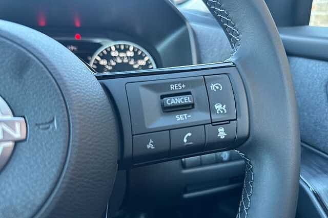 Nissan Qashqai 1.3 DiG-T MH Acenta Premium 5dr