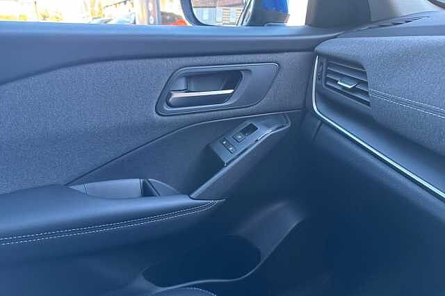 Nissan Qashqai 1.3 DiG-T MH Acenta Premium 5dr