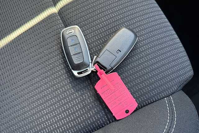 Nissan Qashqai 1.3 DiG-T MH Acenta Premium 5dr