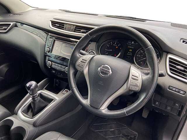 Nissan QASHQAI 1.2 DiG-T Tekna [Non-Panoramic] 5dr