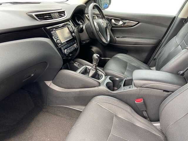 Nissan QASHQAI 1.2 DiG-T Tekna [Non-Panoramic] 5dr
