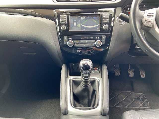 Nissan QASHQAI 1.2 DiG-T Tekna [Non-Panoramic] 5dr