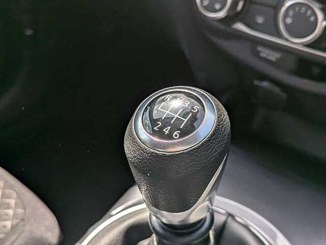 Nissan Juke 1.0 DIG-T Visia SUV 5dr Petrol Manual Euro 6 (s/s) (114 ps)