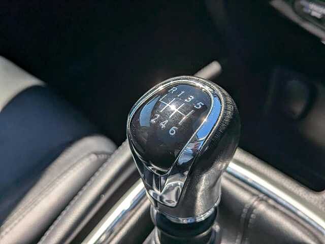 Nissan Qashqai 1.5 dCi Tekna SUV 5dr Diesel Manual 2WD Euro 6 (s/s) (110 ps)