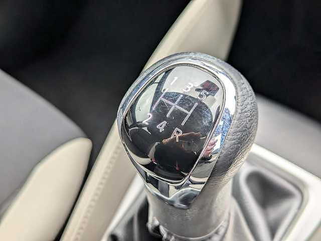 Nissan Micra 1.5 dCi N-Connecta Hatchback 5dr Diesel Manual Euro 6 (s/s) (90 ps)