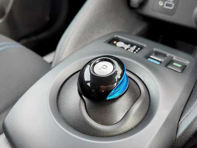 Nissan Leaf 40kWh Acenta Auto 5dr