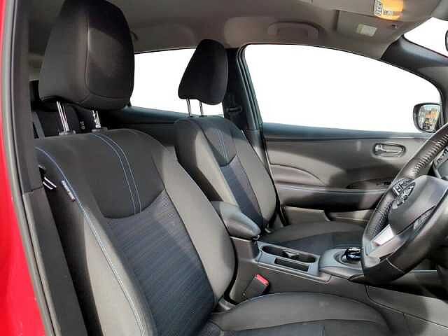 Nissan Leaf 40kWh Acenta Auto 5dr