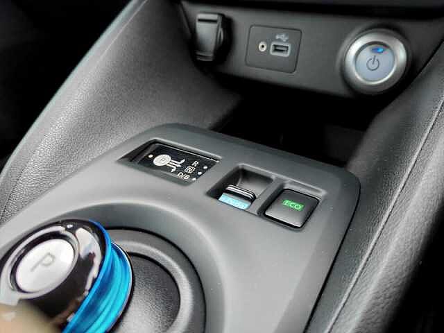 Nissan Leaf 40kWh Acenta Auto 5dr