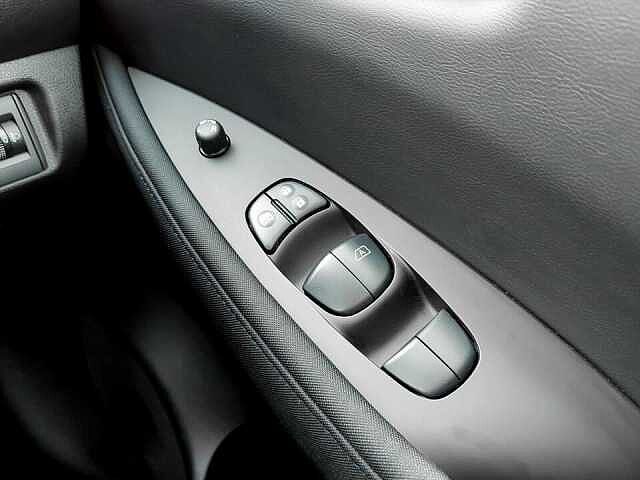 Nissan Leaf 40kWh Acenta Auto 5dr