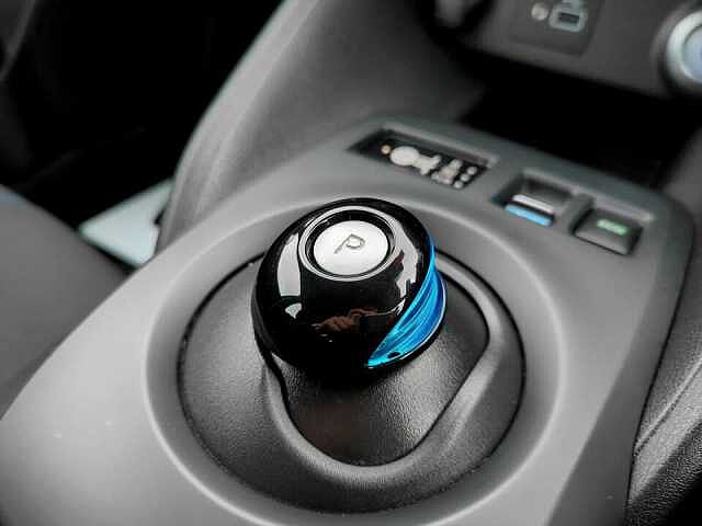 Nissan Leaf 40kWh Acenta Auto 5dr