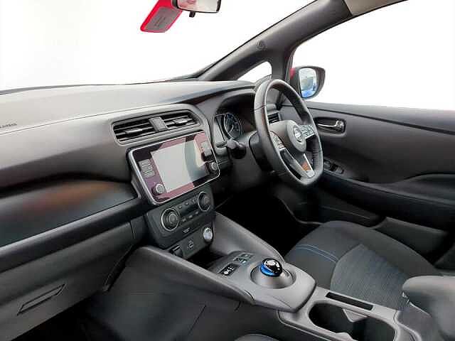 Nissan Leaf 40kWh Acenta Auto 5dr
