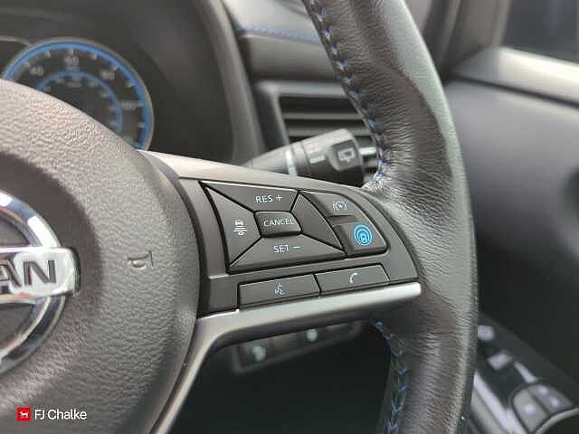 Nissan Leaf 40kWh Tekna Auto 5dr