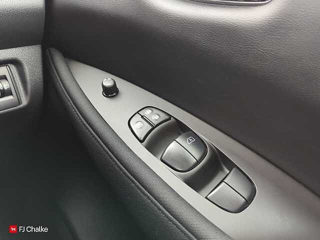 Nissan Leaf 39kWh Acenta Auto 5dr