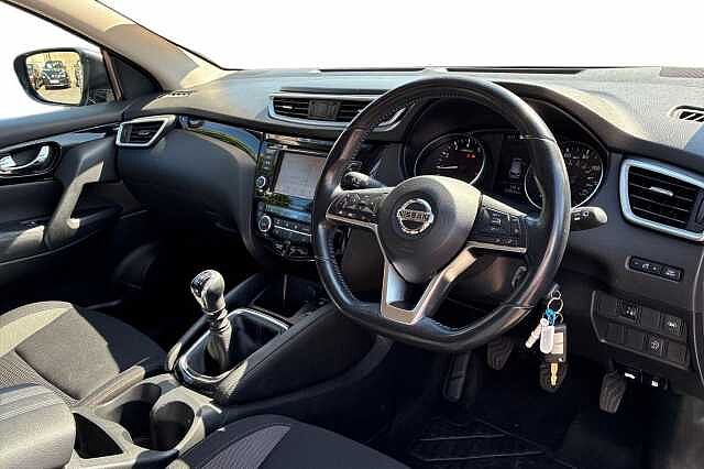Nissan QASHQAI 1.3 DiG-T 160 Acenta Premium 5dr