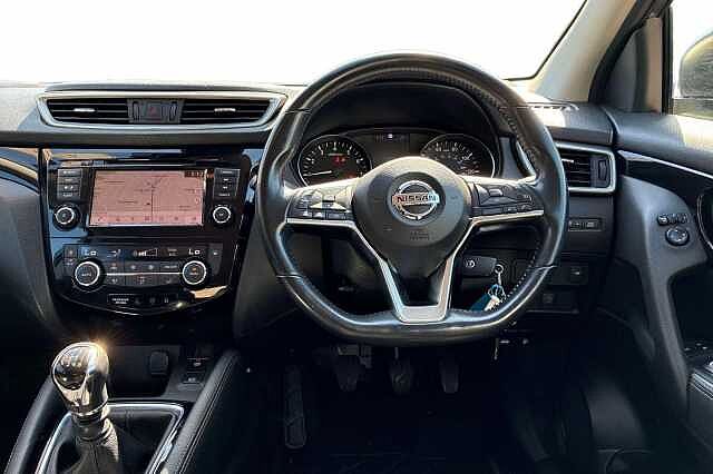 Nissan QASHQAI 1.3 DiG-T 160 Acenta Premium 5dr
