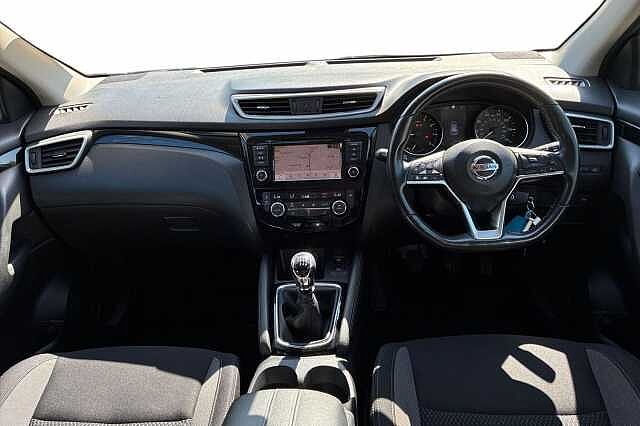 Nissan QASHQAI 1.3 DiG-T 160 Acenta Premium 5dr