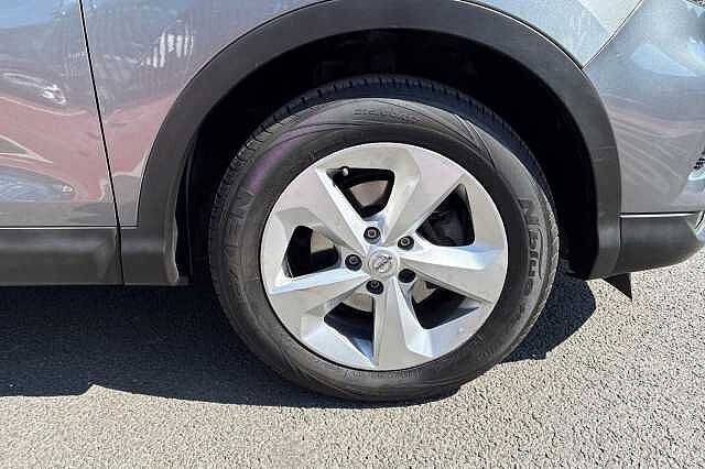 Nissan QASHQAI 1.3 DiG-T 160 Acenta Premium 5dr