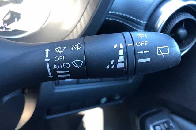 Nissan Juke 1.0 DiG-T 114 N-Connecta 5dr