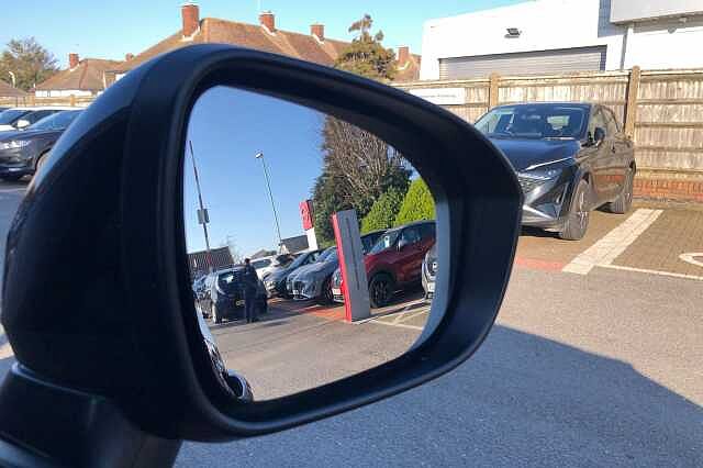 Nissan Juke 1.0 DiG-T 114 N-Connecta 5dr