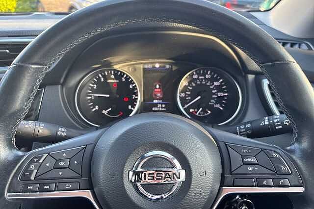 Nissan Qashqai 1.3 DiG-T Acenta Premium 5dr