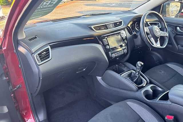 Nissan Qashqai 1.3 DiG-T Acenta Premium 5dr