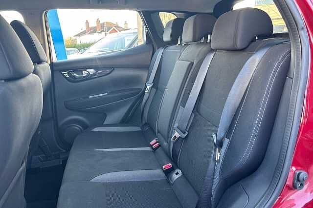 Nissan Qashqai 1.3 DiG-T Acenta Premium 5dr