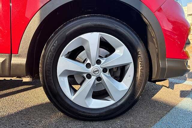 Nissan Qashqai 1.3 DiG-T Acenta Premium 5dr