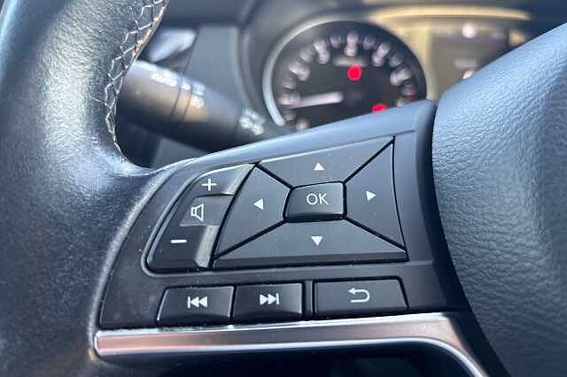 Nissan Qashqai 1.3 DiG-T Acenta Premium 5dr