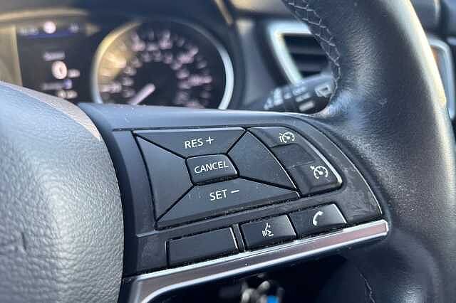 Nissan Qashqai 1.3 DiG-T Acenta Premium 5dr