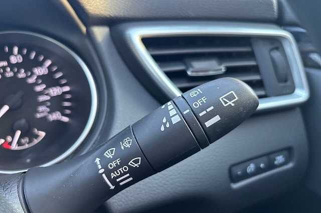 Nissan Qashqai 1.3 DiG-T Acenta Premium 5dr