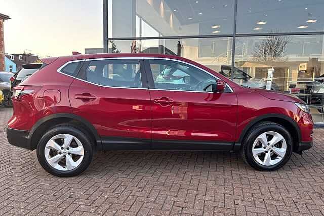 Nissan Qashqai 1.3 DiG-T Acenta Premium 5dr