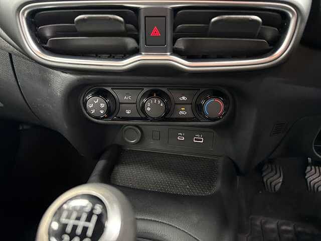 Nissan Juke 1.0 DiG-T Acenta Premium 5dr