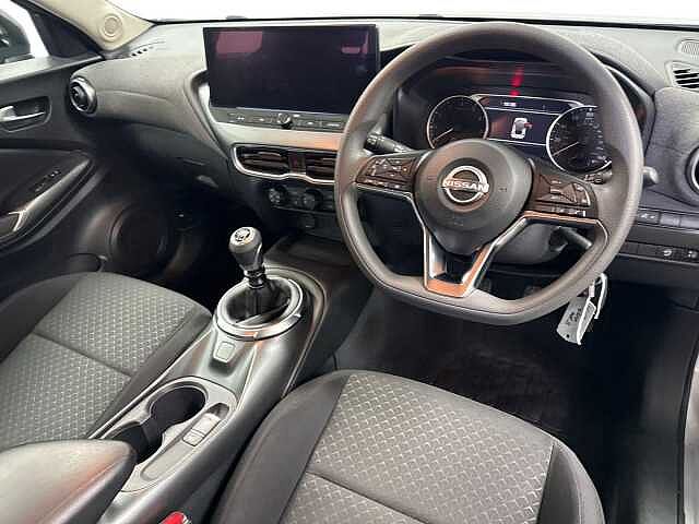 Nissan Juke 1.0 DiG-T Acenta Premium 5dr